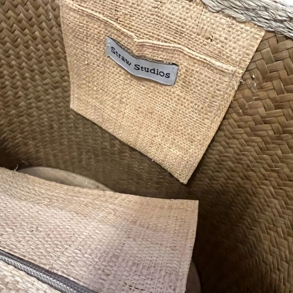 NWOT Straw Studios Large Striped Straw Women's Tote Bag.